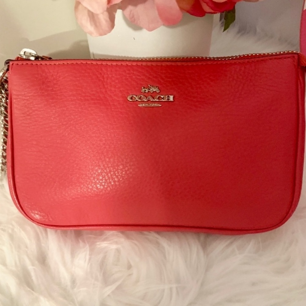 Vintage unused pink Coach Nolita 19